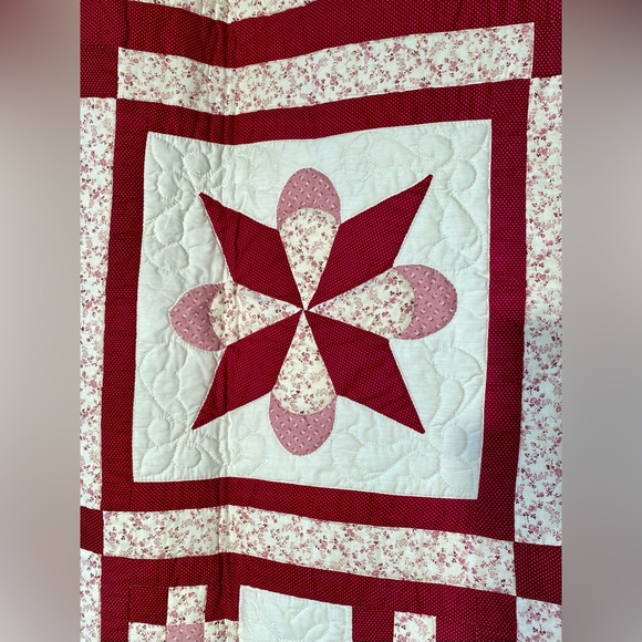 Hand Stitched Patchwork Applique Quilt 86” x 96” - Picture 11 of 16